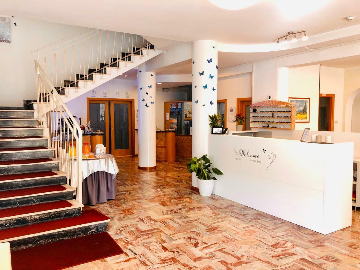Hotel Niagara ريتشيوني المظهر الخارجي الصورة